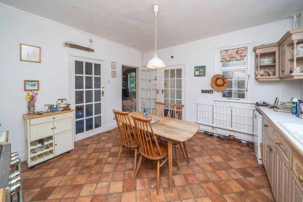 Kitchen- click for photo gallery